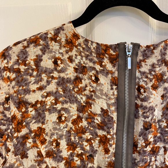 H&M Abstract Patterned Dress - Picture 9 of 9